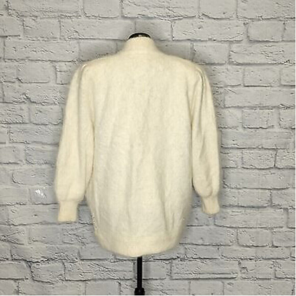 Vintage Adore Women's cream angora rabbit fur embroidered pearl detail Coat Sz M - Picture 8 of 11